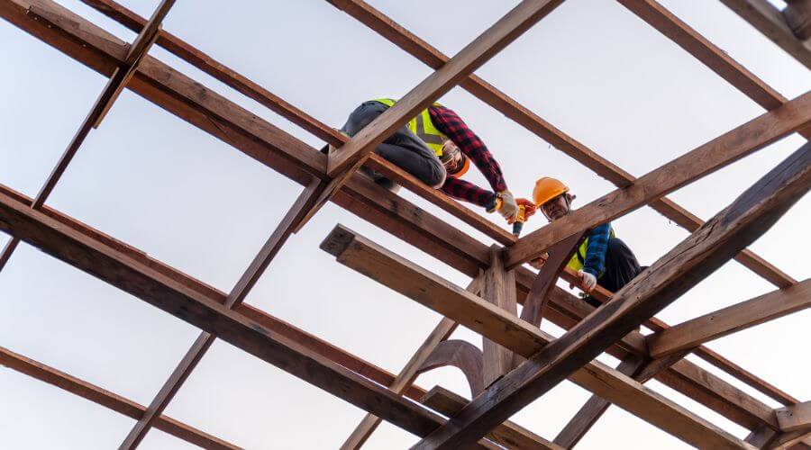 Professional gutter cleaning services in Plains, TX